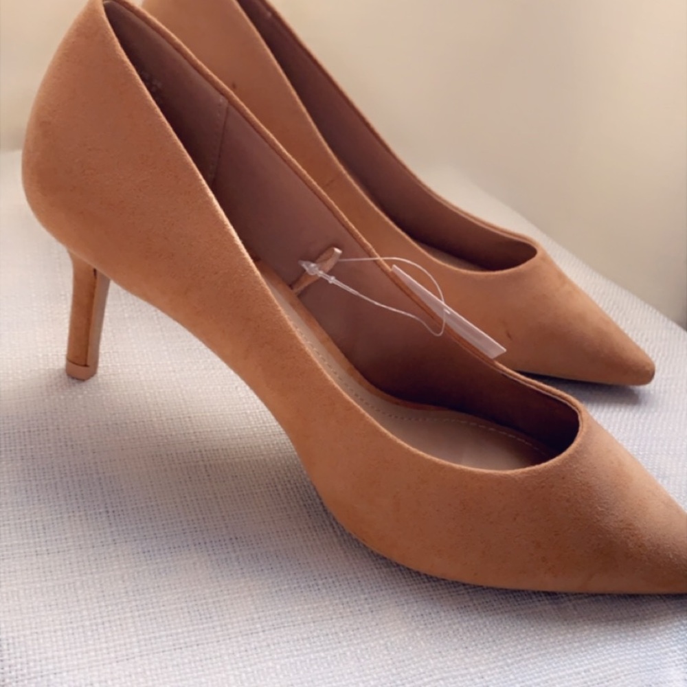 Brand new pointed toe heels